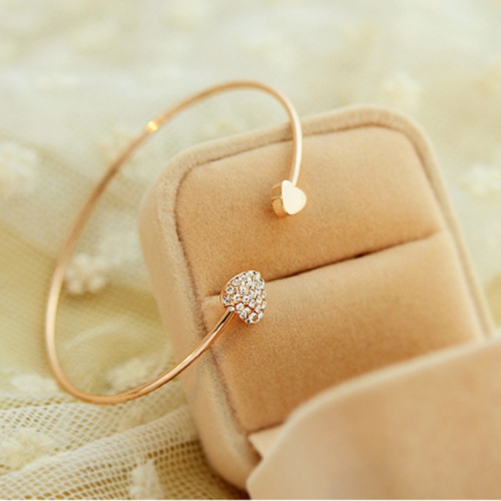 Gold-plated Rhinestone Love Heart Bangle Cuff bracelet